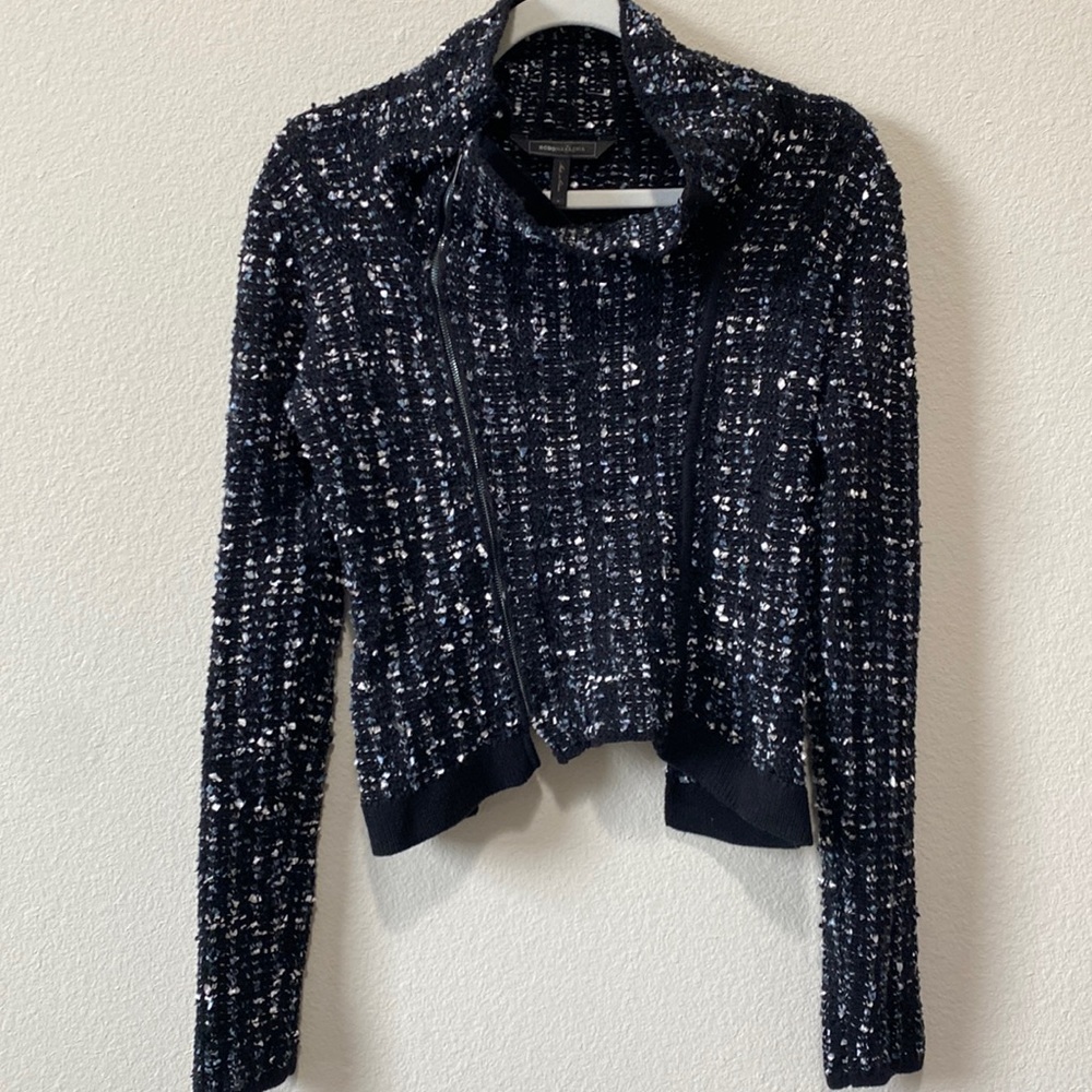 BCBG Maxazria Womens Size small
Sweater Black Blue Gray Zip